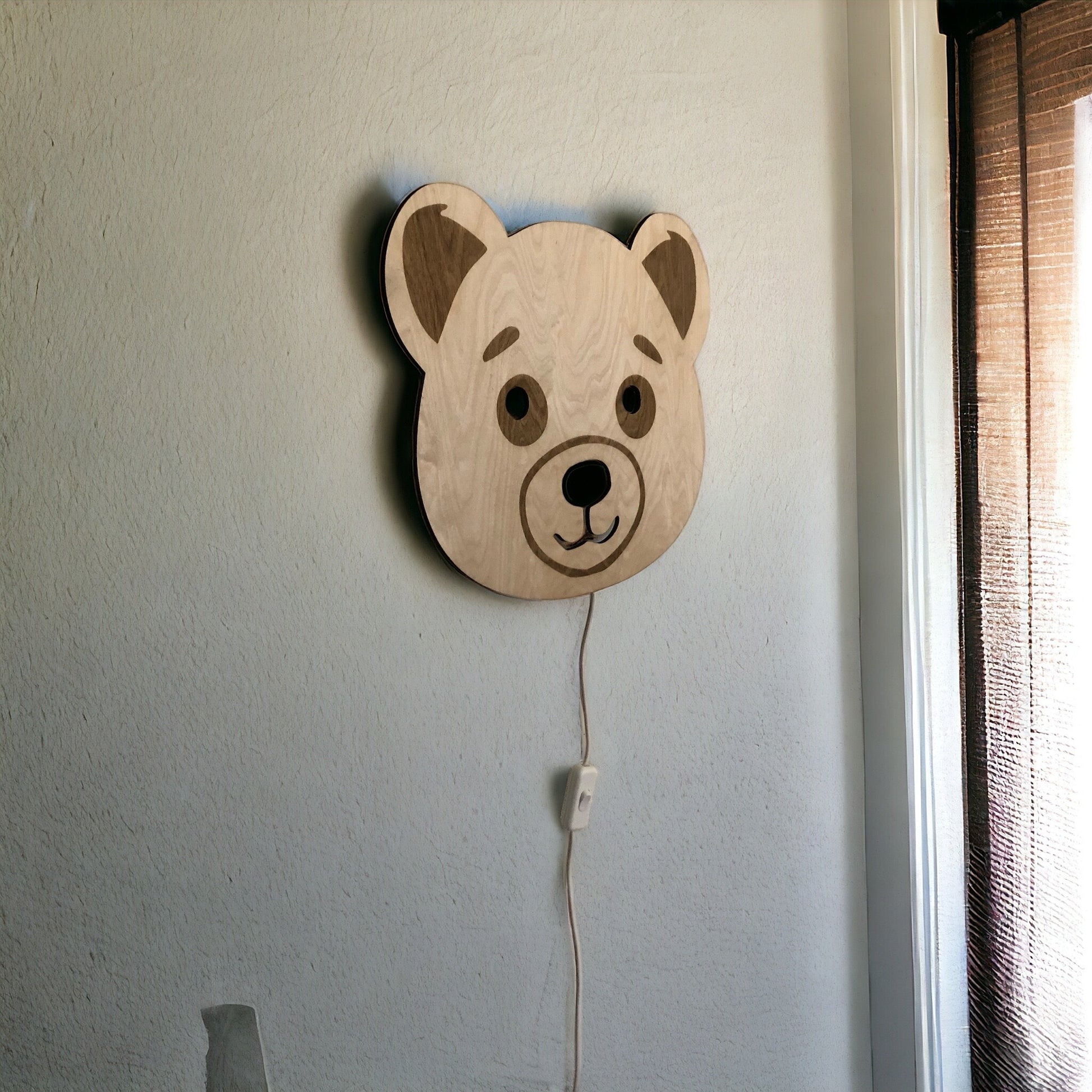 Valaisin lastenhuoneeseen nalle