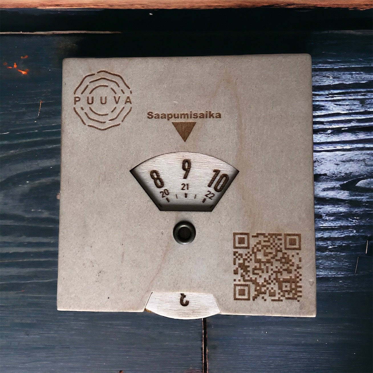 Parkkikiekko omalla logolla ja qr-koodilla