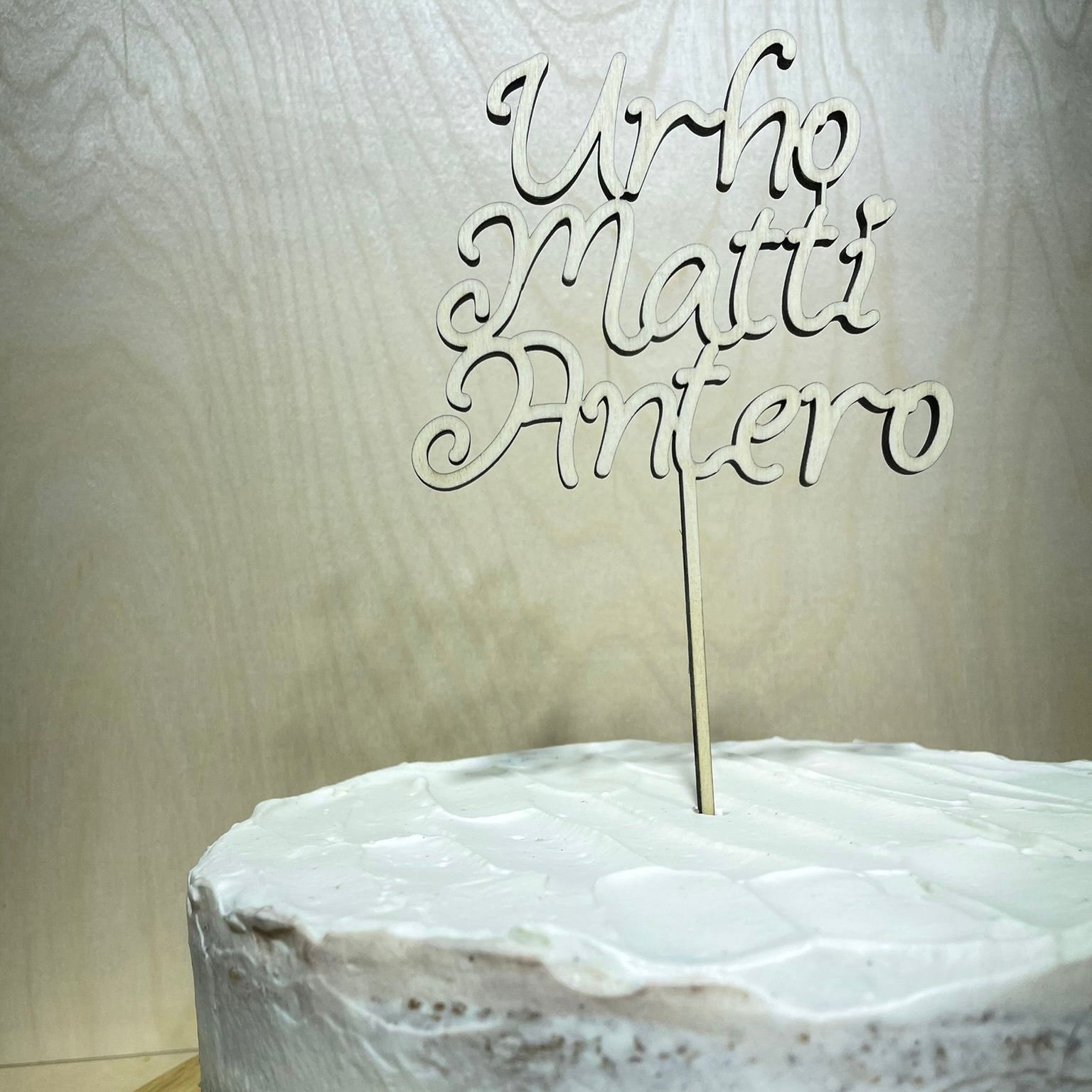 Kakkunkoriste omalla tekstillä