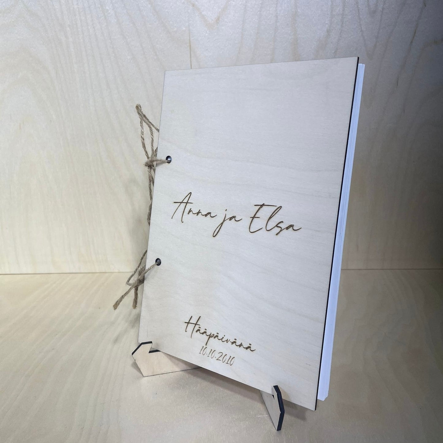 personoitava vieraskirja