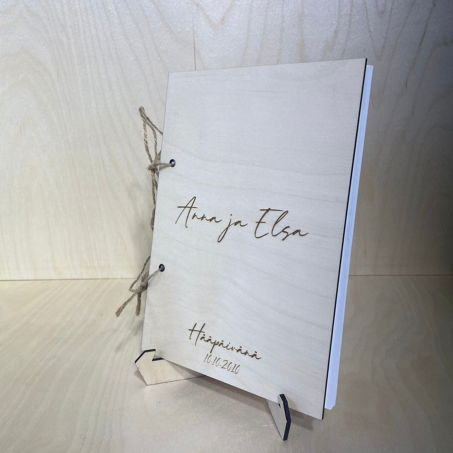 personoitava vieraskirja