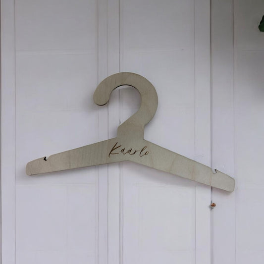 Vaatehenkari lapselle