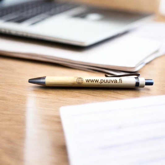 Mustekynä omalla logolla